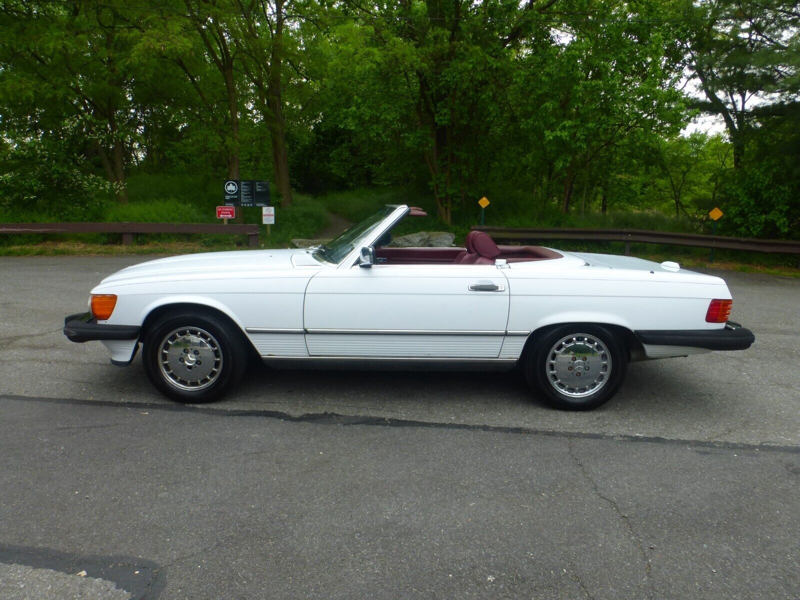 Mercedes-Benz-SL-Class-Cabriolet-1988-1