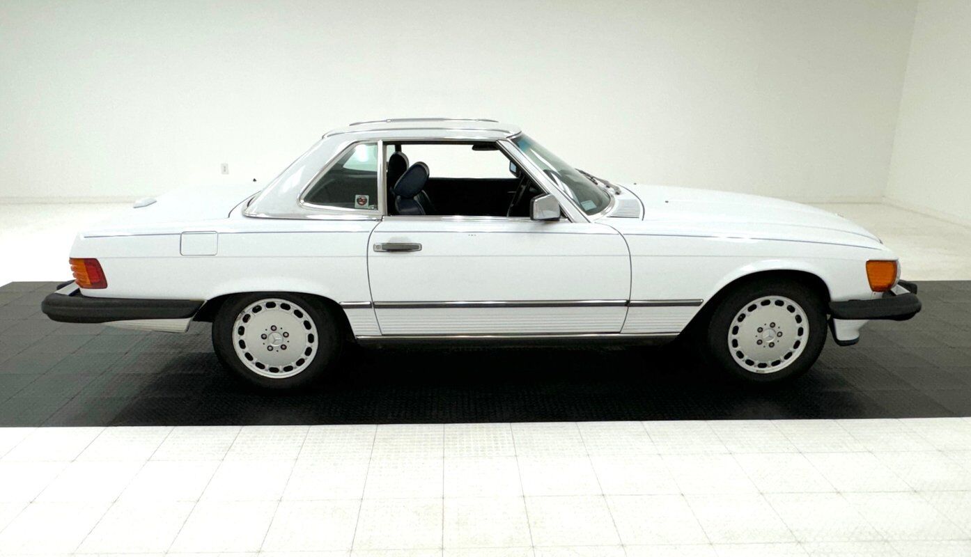 Mercedes-Benz-SL-Class-Cabriolet-1988-11