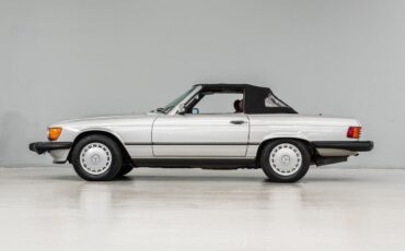 Mercedes-Benz-SL-Class-Cabriolet-1988-3