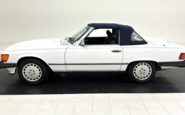 Mercedes-Benz-SL-Class-Cabriolet-1988-4