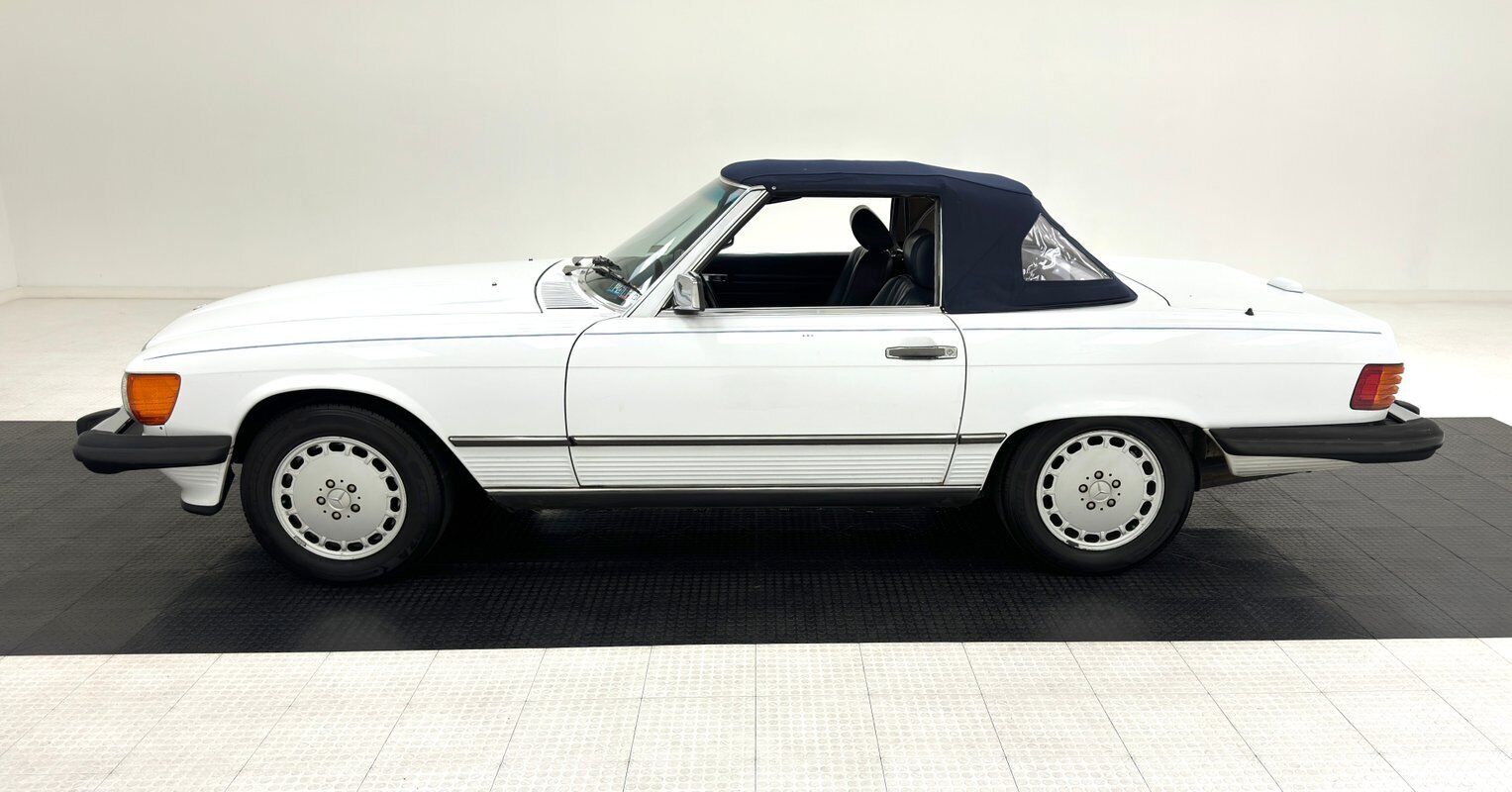 Mercedes-Benz-SL-Class-Cabriolet-1988-4