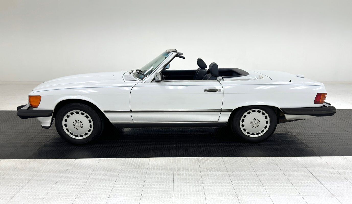 Mercedes-Benz-SL-Class-Cabriolet-1988-5