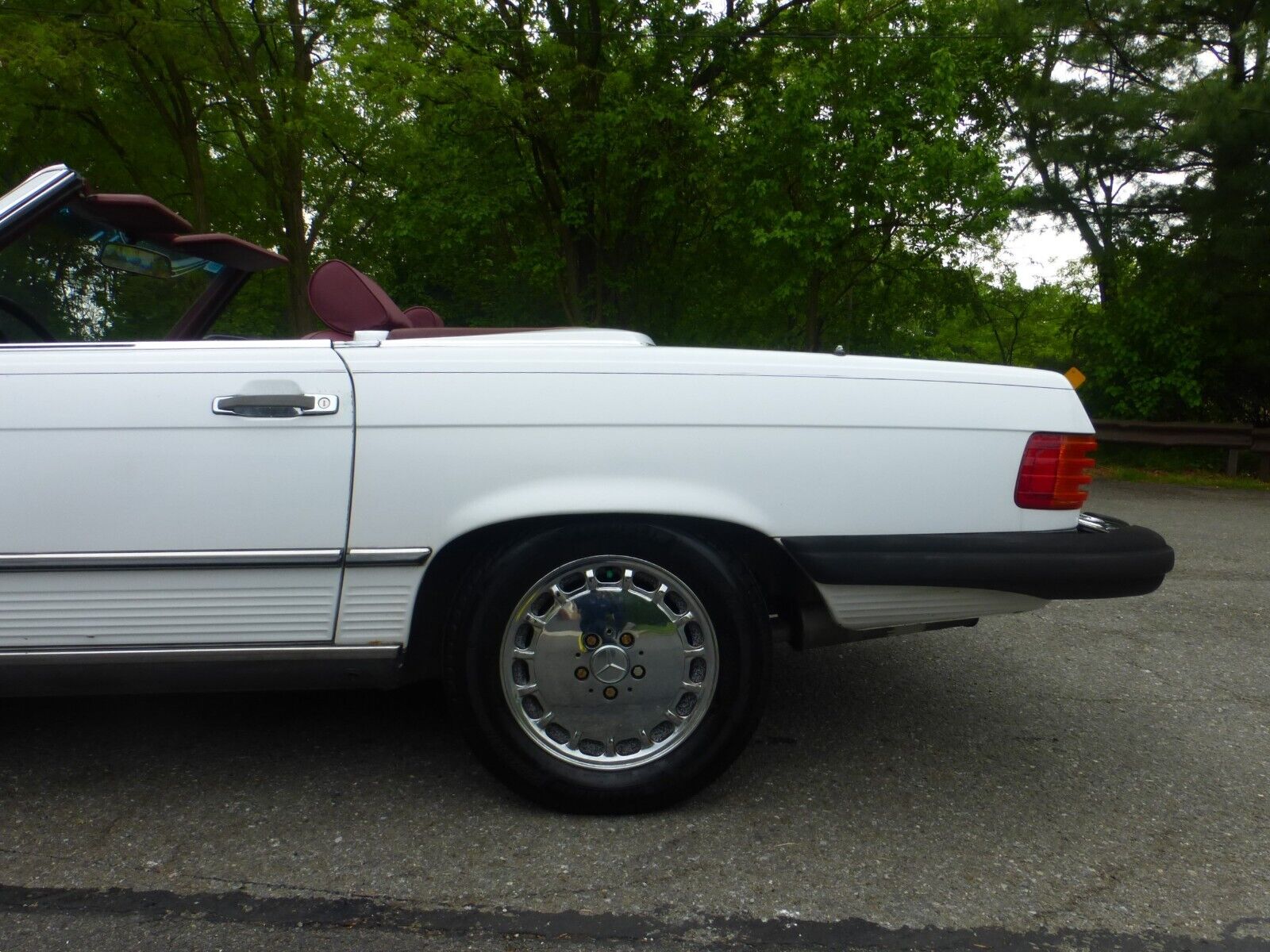 Mercedes-Benz-SL-Class-Cabriolet-1988-8