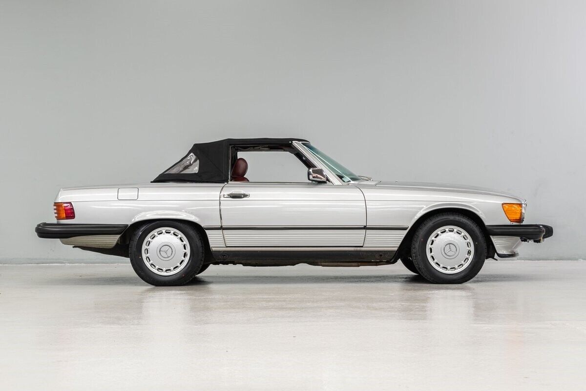 Mercedes-Benz-SL-Class-Cabriolet-1988-9