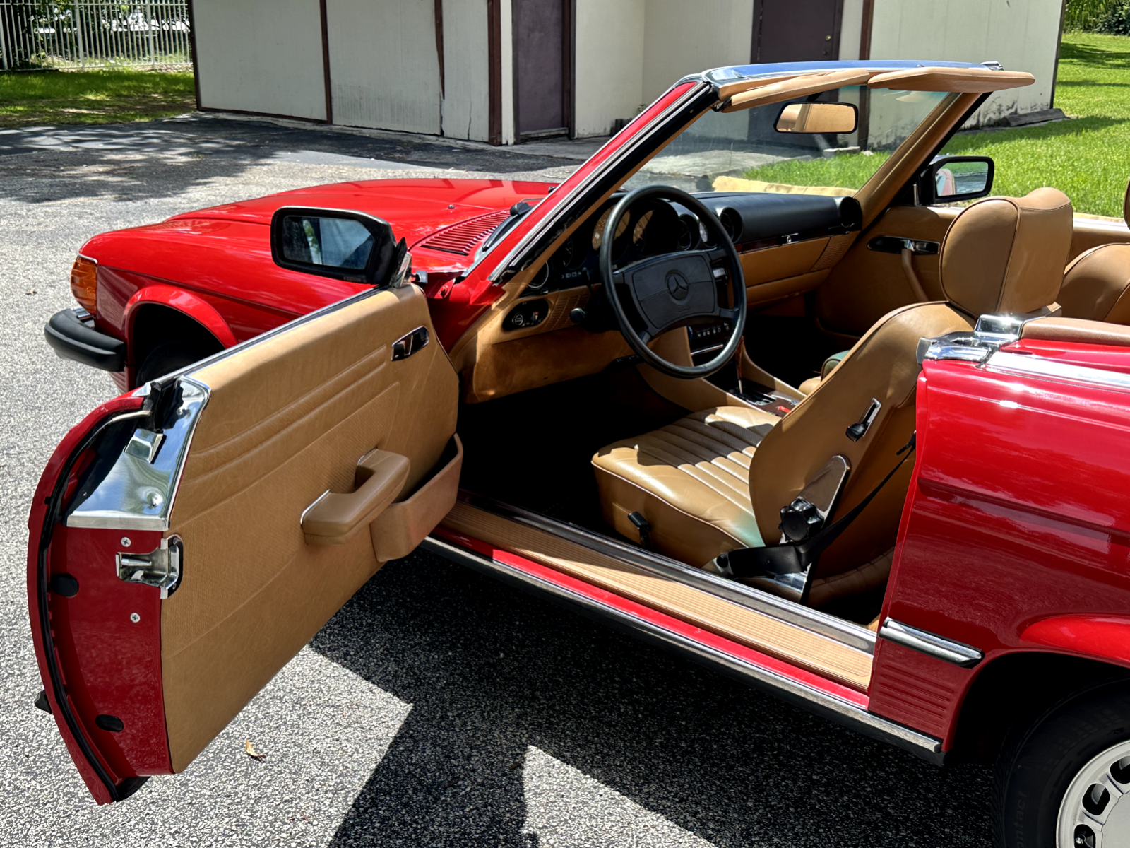 Mercedes-Benz-SL-Class-Cabriolet-1989-16