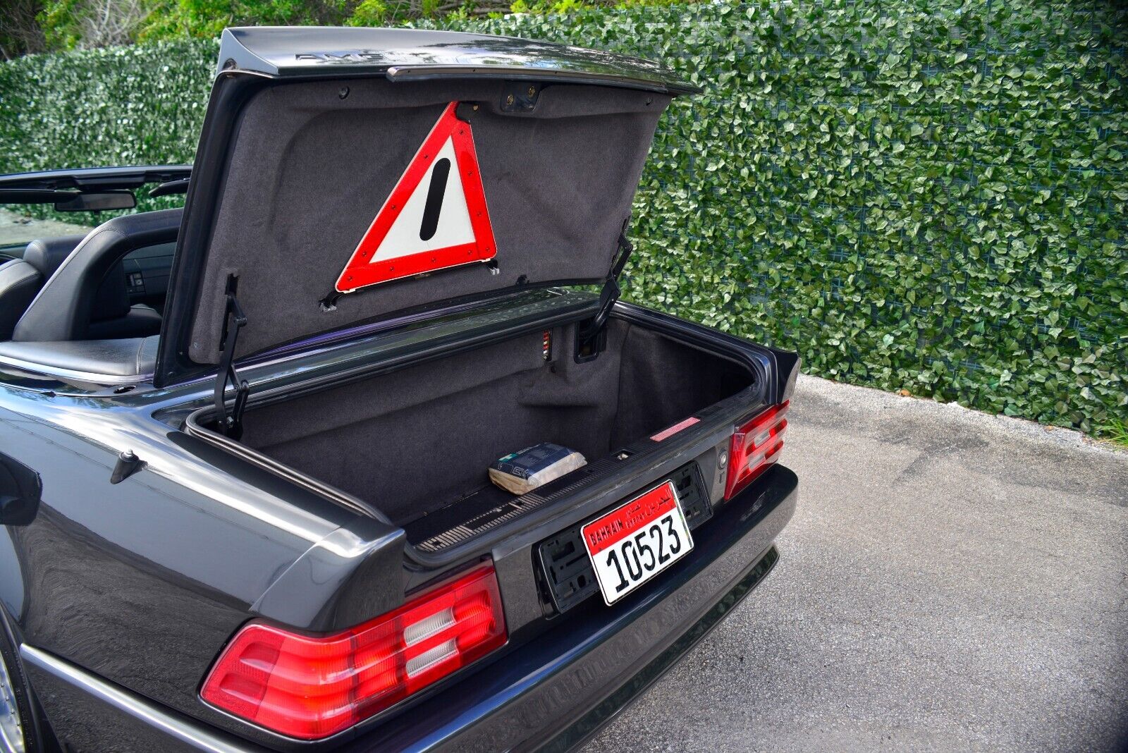 Mercedes-Benz-SL-Class-Cabriolet-1990-34