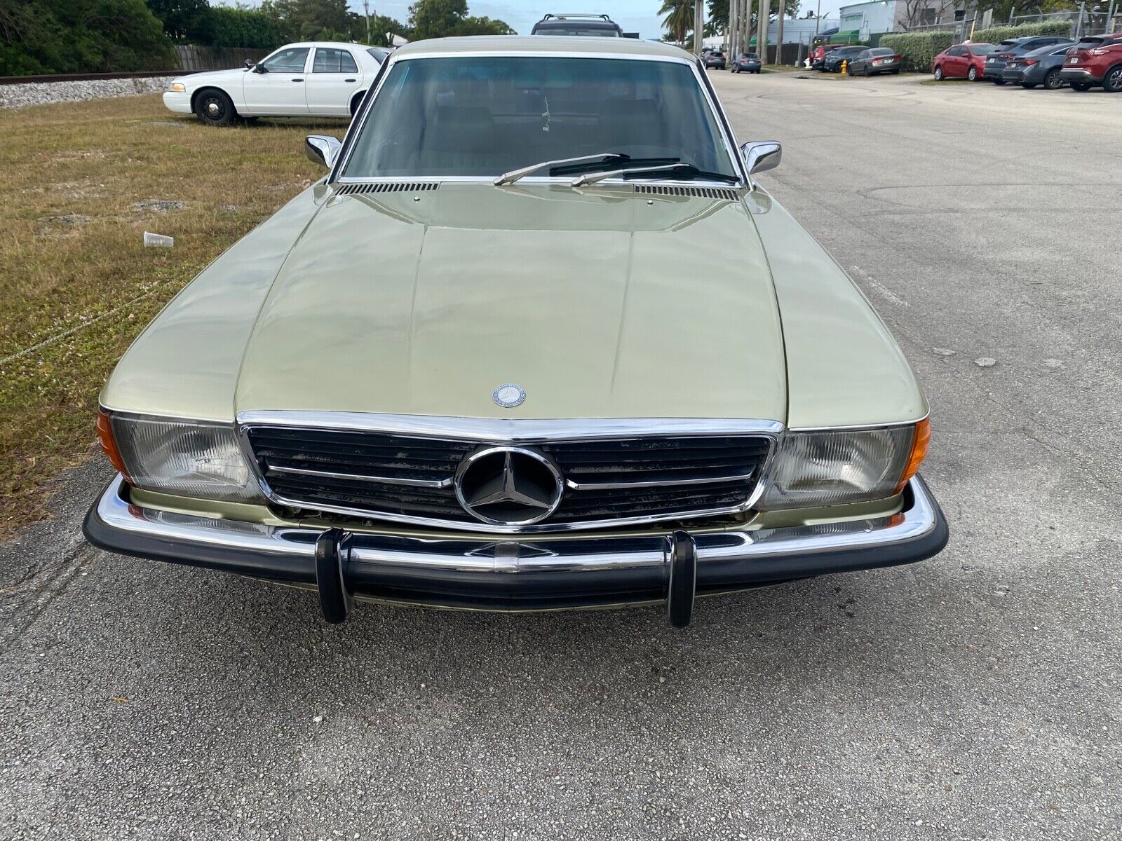 Mercedes-Benz-SL-Class-Coupe-1980-3