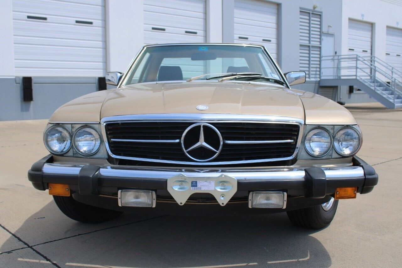 Mercedes-Benz-SL-Class-Coupe-1983-8