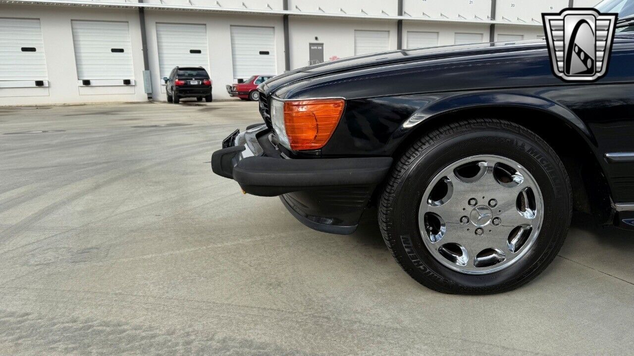 Mercedes-Benz-SL-Class-Coupe-1989-9