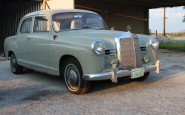 Mercedes-Benz-W120-Berline-1956-8