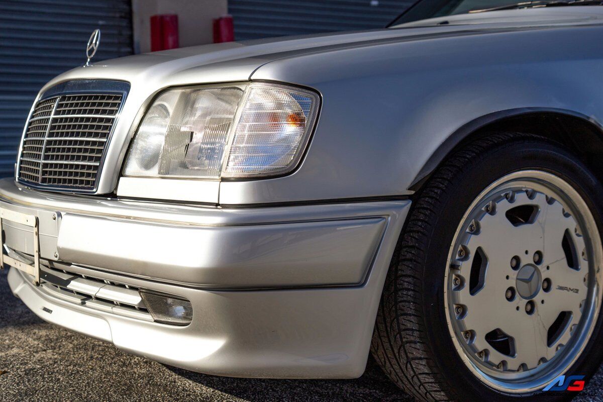 Mercedes-Benz-W124-1995-3