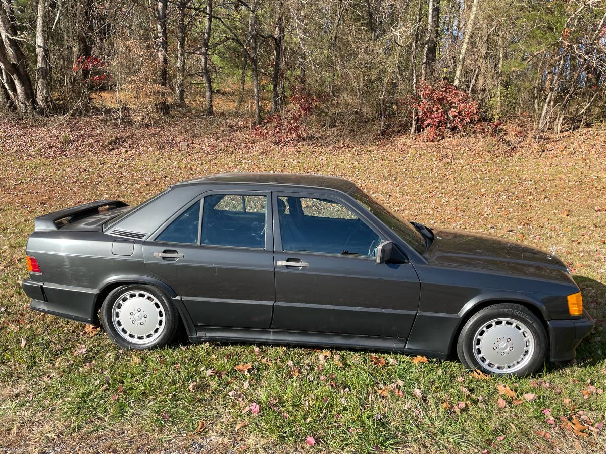 Mercedes-benz-190e-2.3-16-1986-22