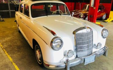 Mercedes-benz-220s-1957-14