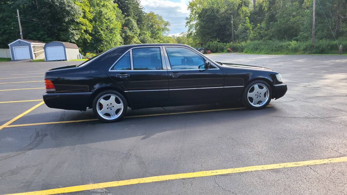 Mercedes-benz-300se-1993-1