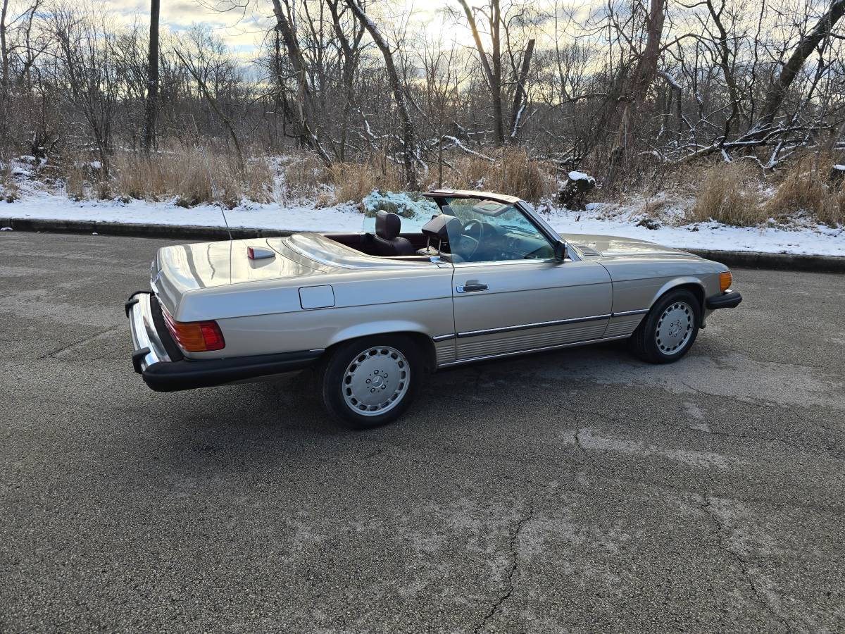 Mercedes-benz-560sl-1986-3