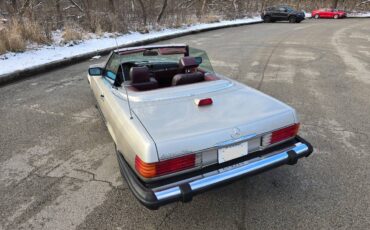 Mercedes-benz-560sl-1986-4