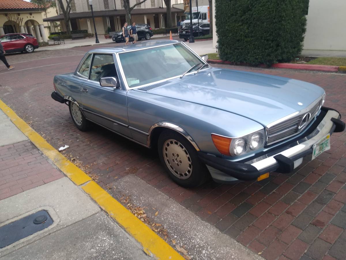 Mercedes-benz-560sl-1988-3