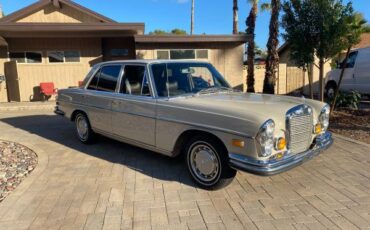 Mercedes-benz-Benz-280s-1971-5