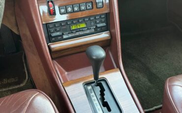 Mercedes-benz-Benz-300sd-diesel-1983-6