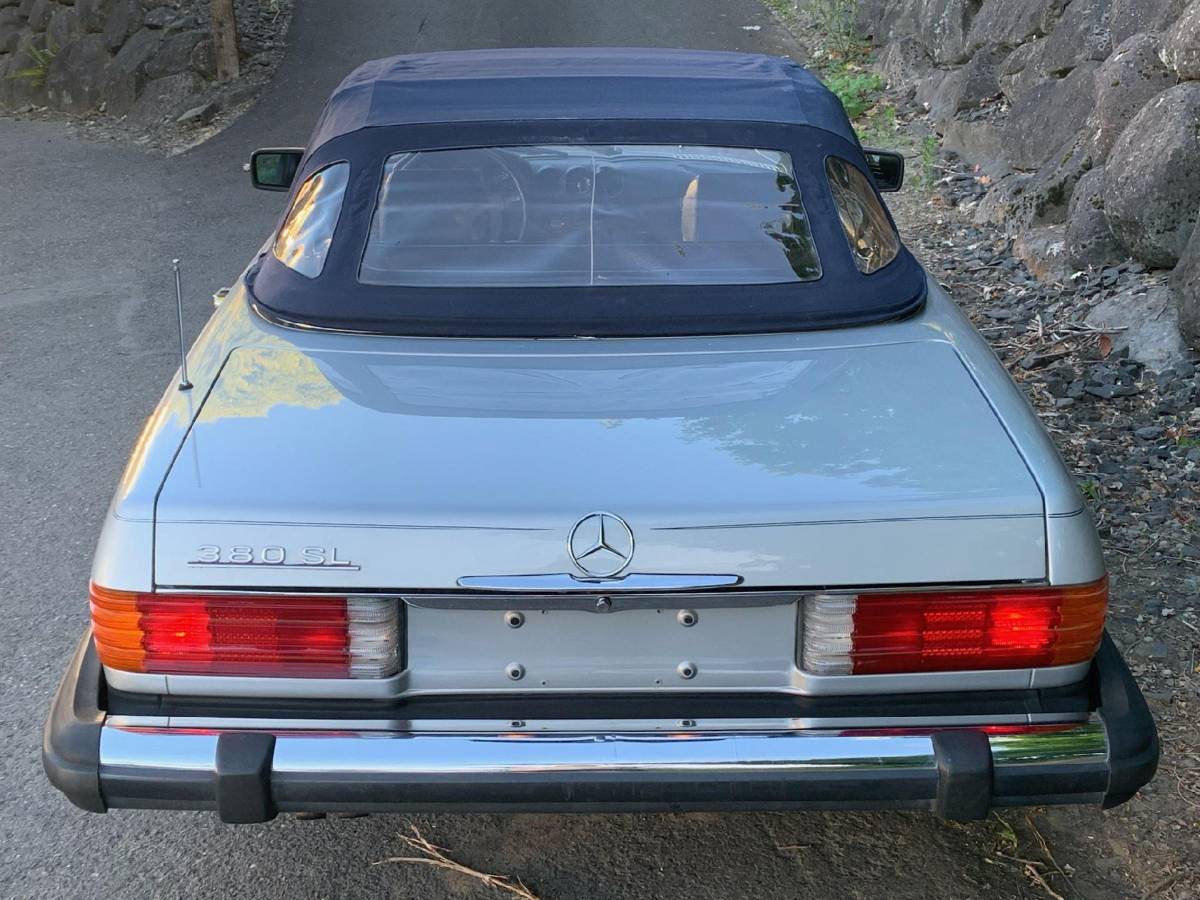 Mercedes-benz-Benz-380-sl-1984-4