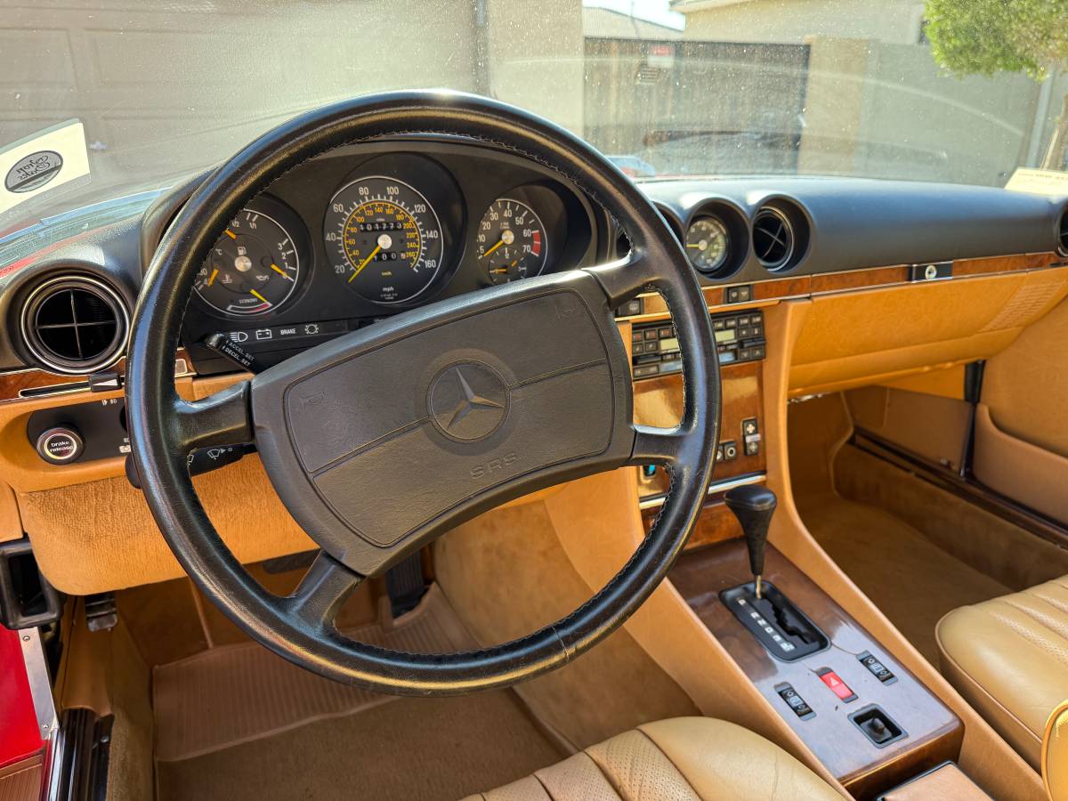 Mercedes-benz-Benz-560sl-1988-5