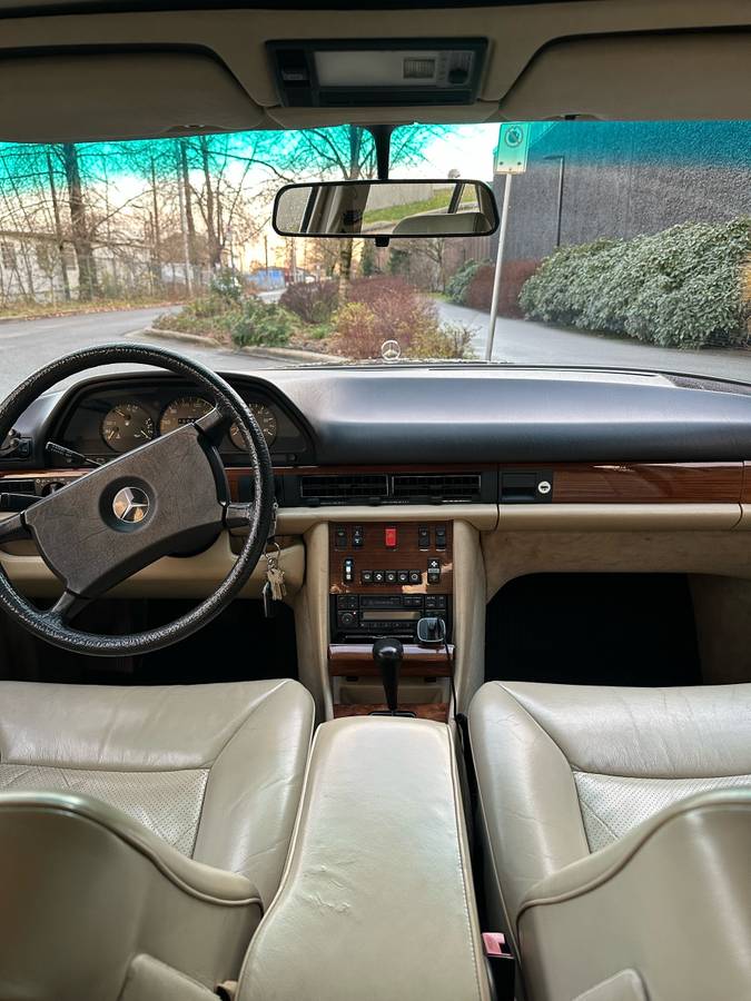 Mercedes-benz-Benz-diesel-1982-9