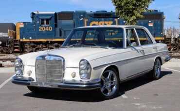 Mercedes-benz-benz-250s-1967-23