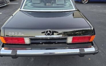 Mercedes-benz-benz-380-1985-10