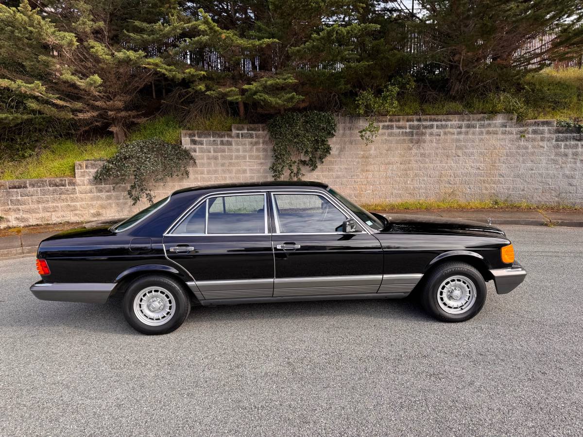 Mercedes-benz-benz-380se-1985-1