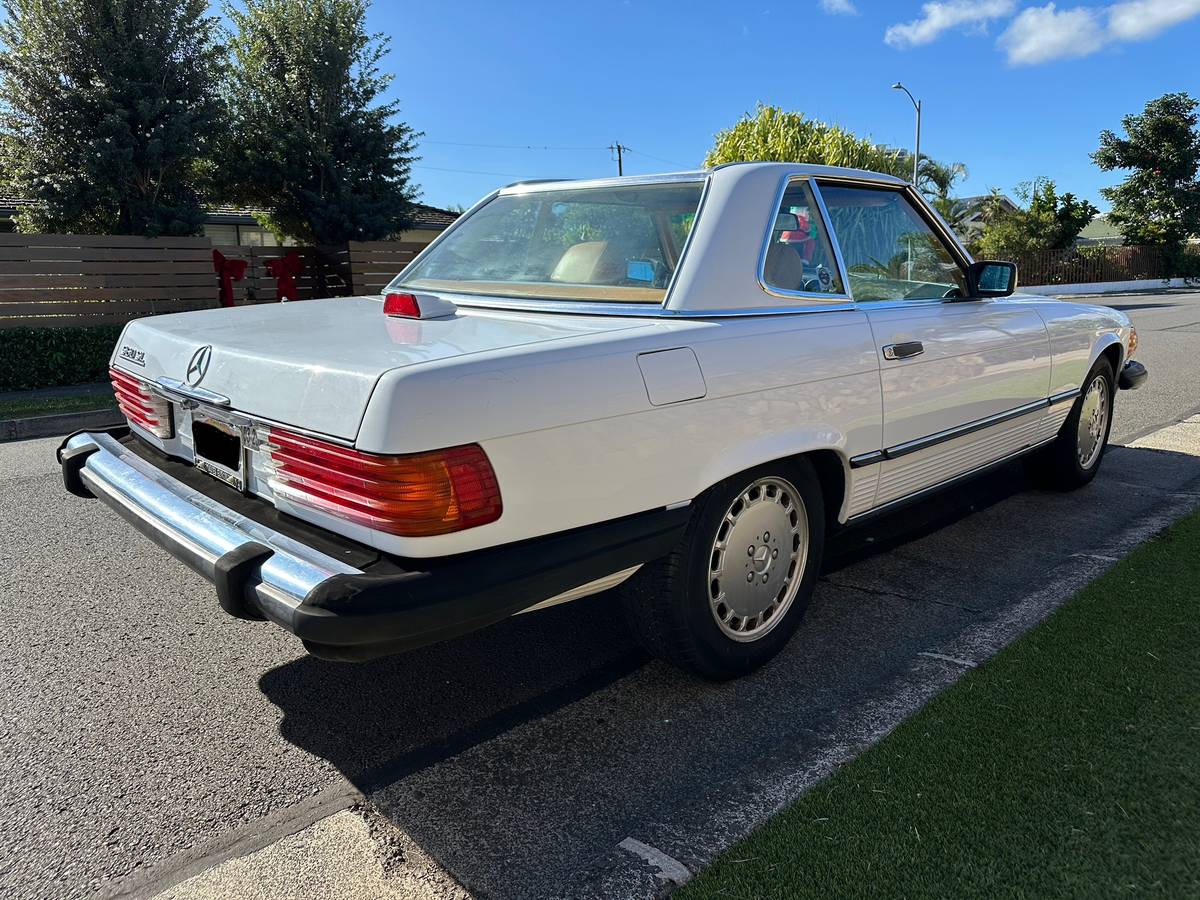 Mercedes-benz-benz-560-sl-1987-4