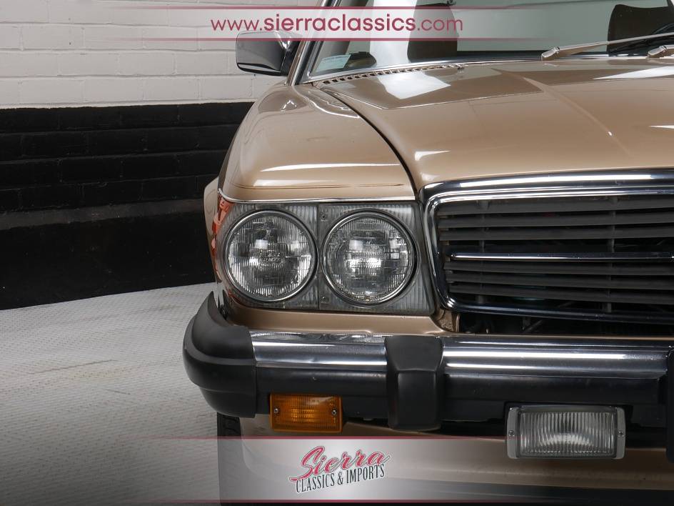 Mercedes-benz-benz-560-sl-1988-3