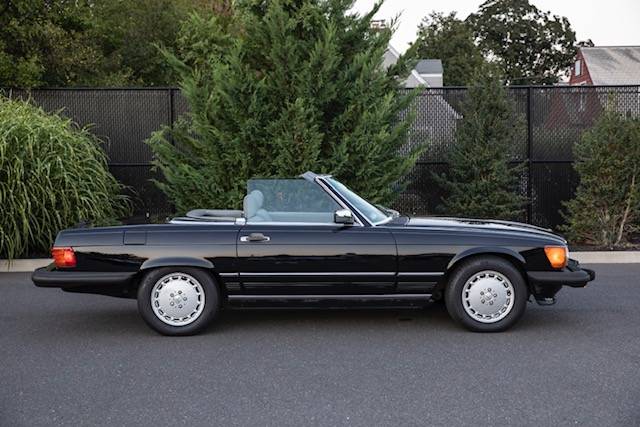 Mercedes-benz-benz-560-sl-1989-13