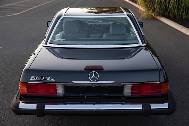 Mercedes-benz-benz-560-sl-1989-4