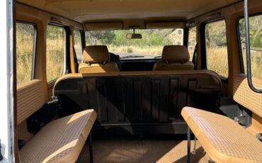 Mercedes-benz-benz-g-class-diesel-1983-3