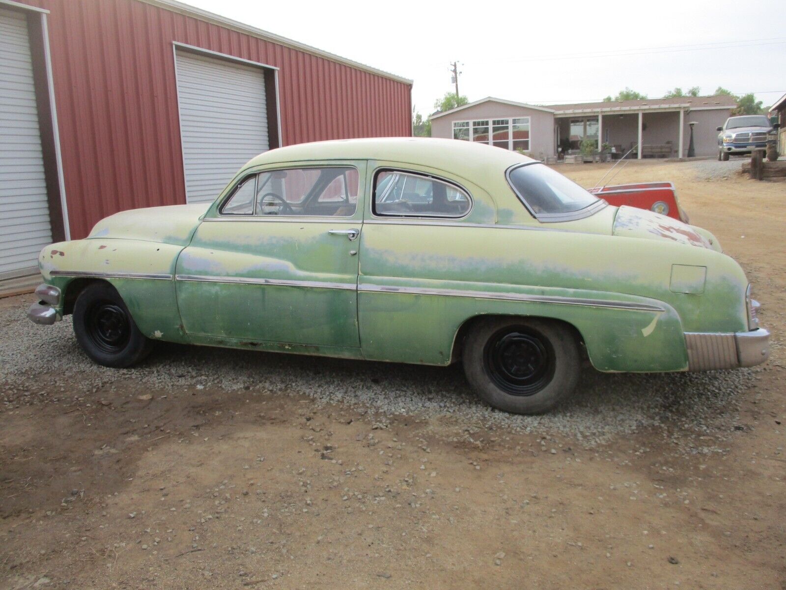 Mercury-2-door-sedan-Coupe-1951-8