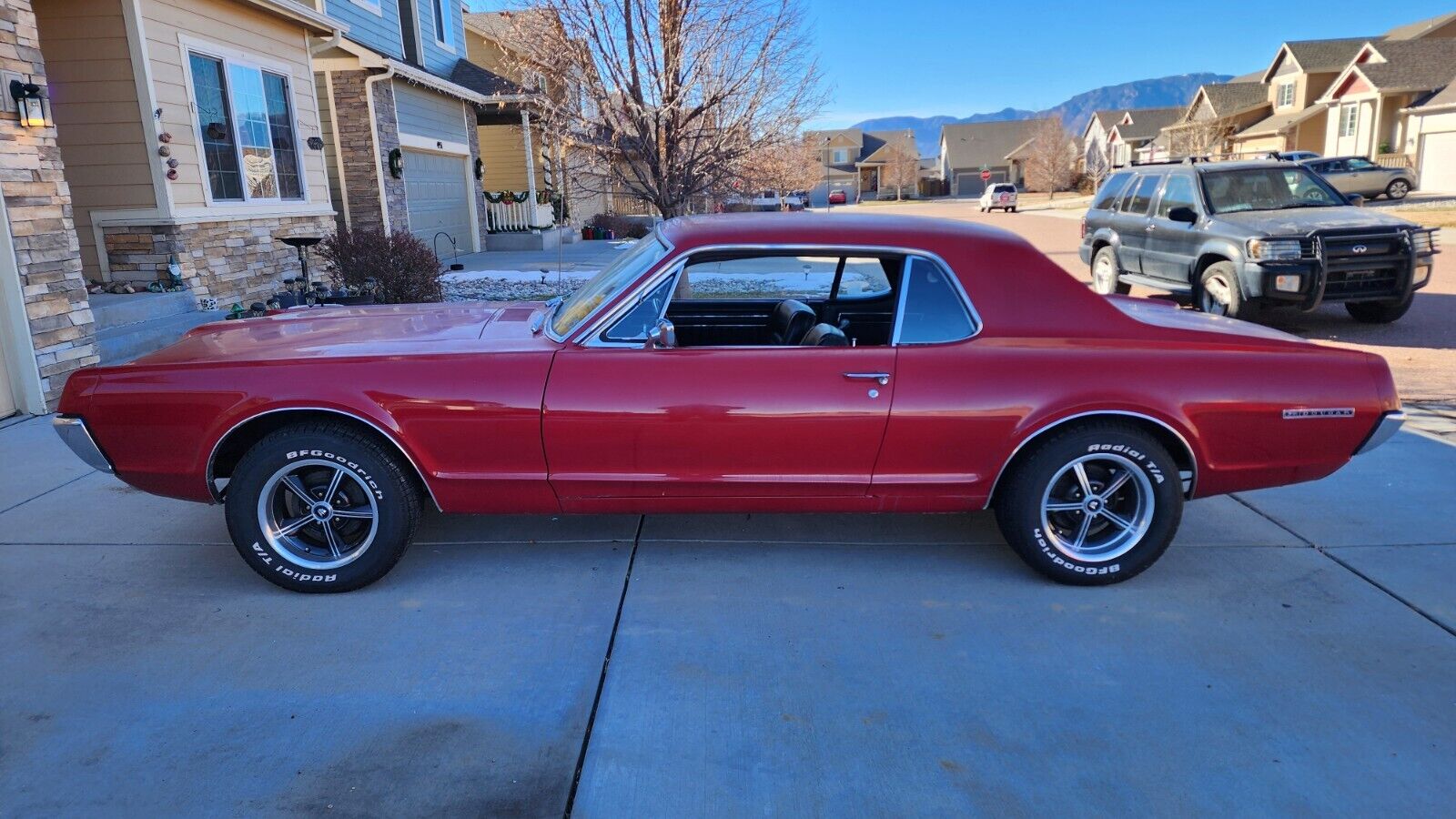 Mercury-Cougar-Coupe-1967-3