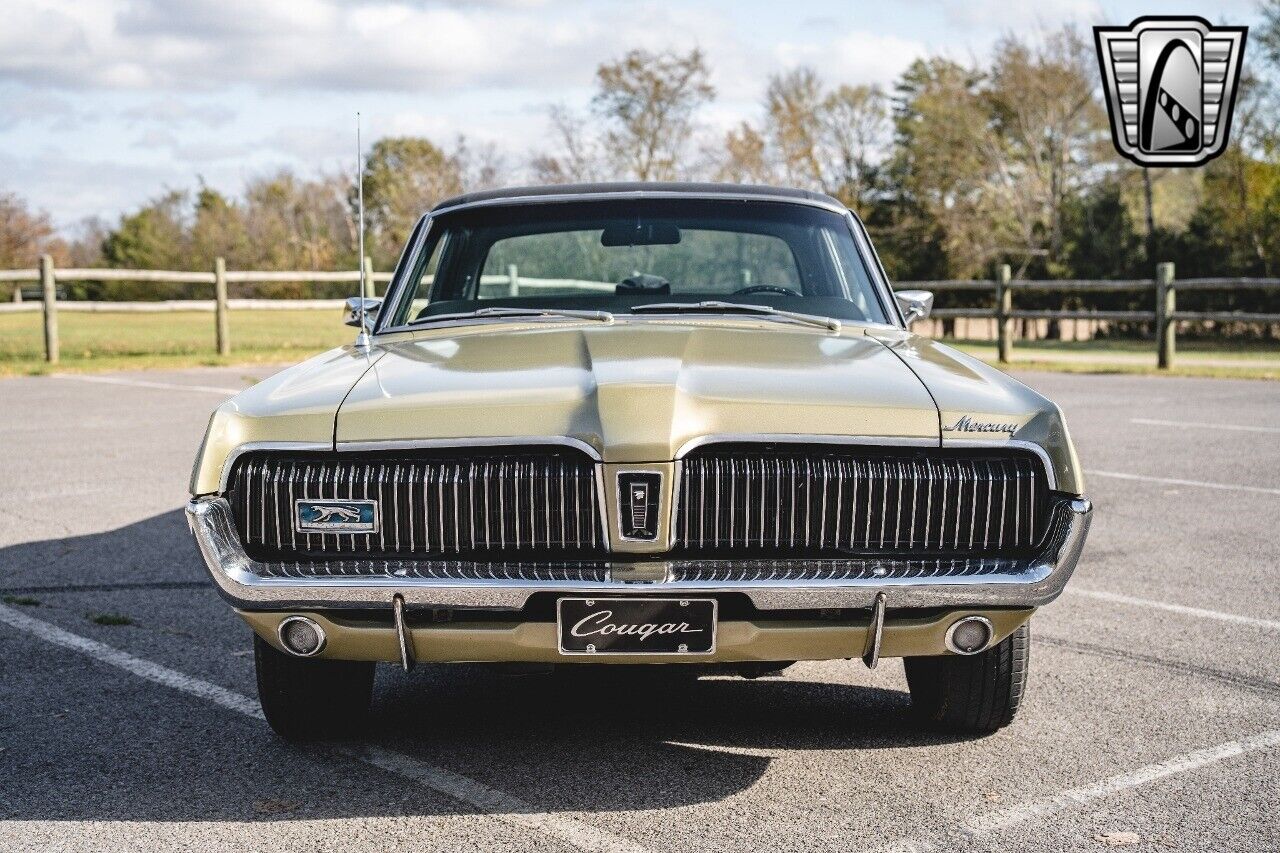 Mercury-Cougar-Coupe-1967-9