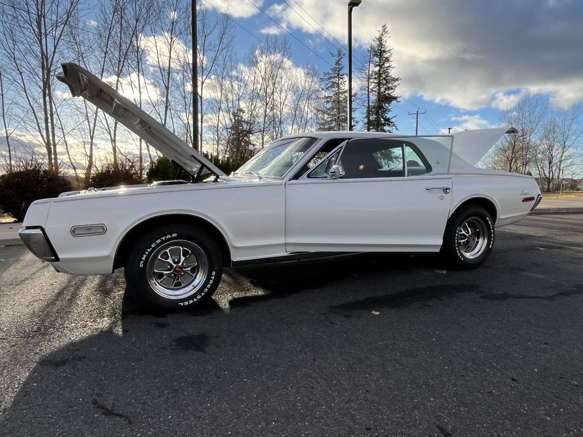 Mercury-Cougar-xr7-1968-6