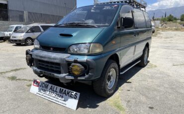 Mitsubishi-Fuso-Delica-Van-1995-4