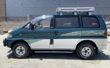 Mitsubishi-Fuso-Delica-Van-1995-9