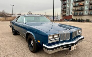 Oldsmobile-1976-2