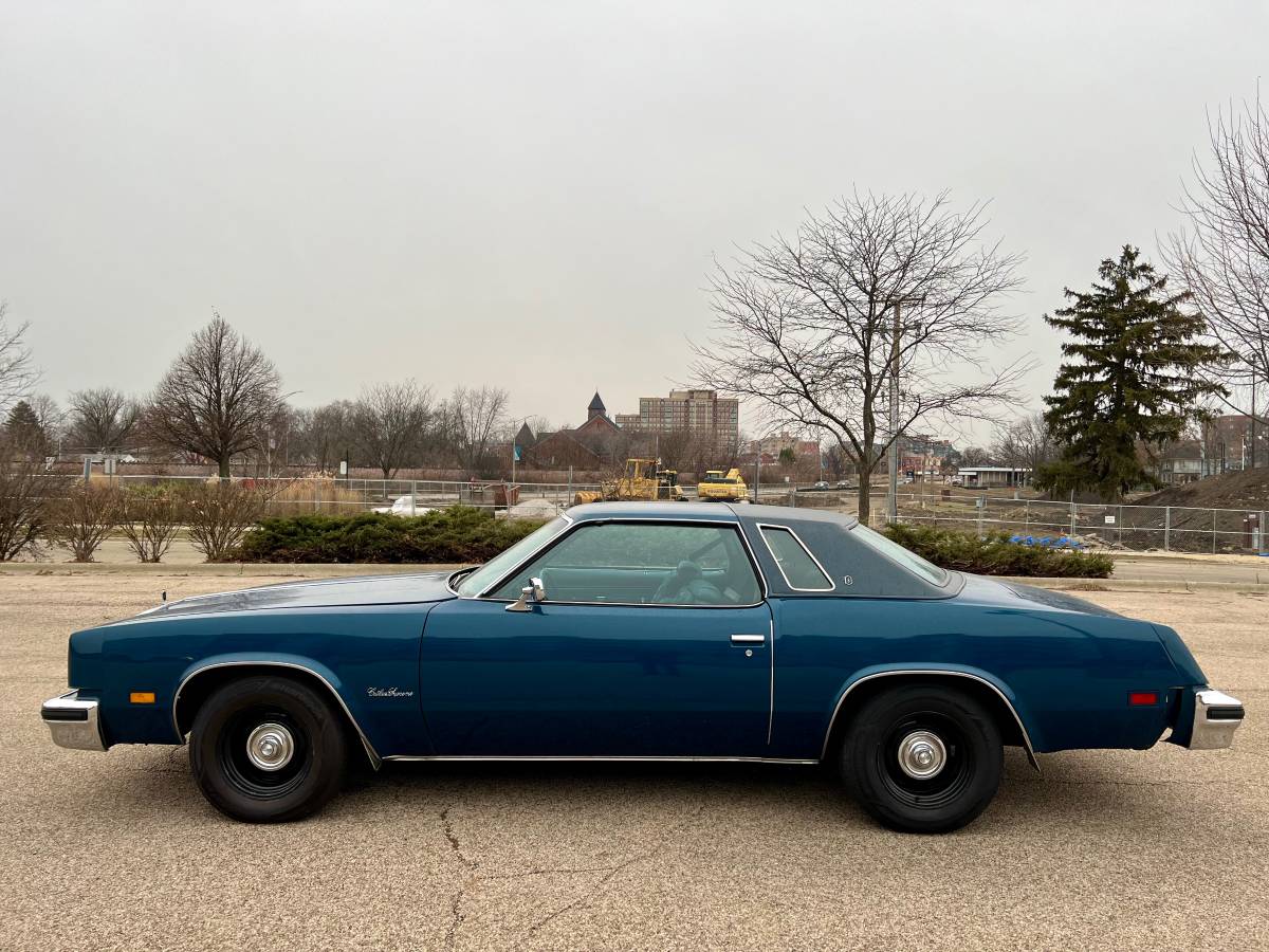 Oldsmobile-1976-4