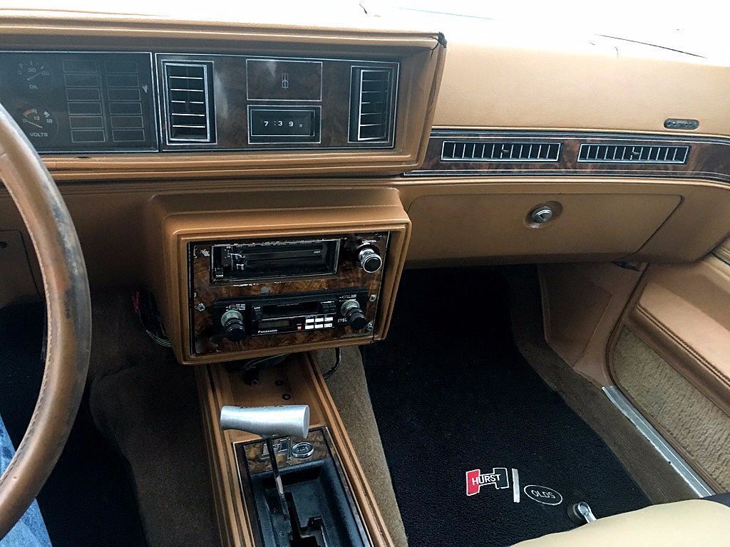 Oldsmobile-442-1979-24