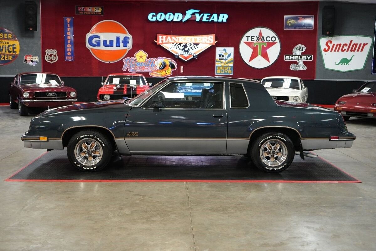 Oldsmobile-442-Coupe-1986-2