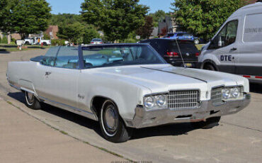 Oldsmobile-98-Cabriolet-1969-11