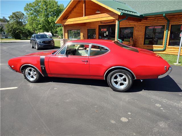 Oldsmobile-Cutlass-1968-10