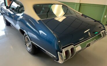 Oldsmobile-Cutlass-1970-1