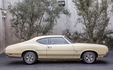 Oldsmobile-Cutlass-1972-3