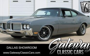 Oldsmobile Cutlass  year1}