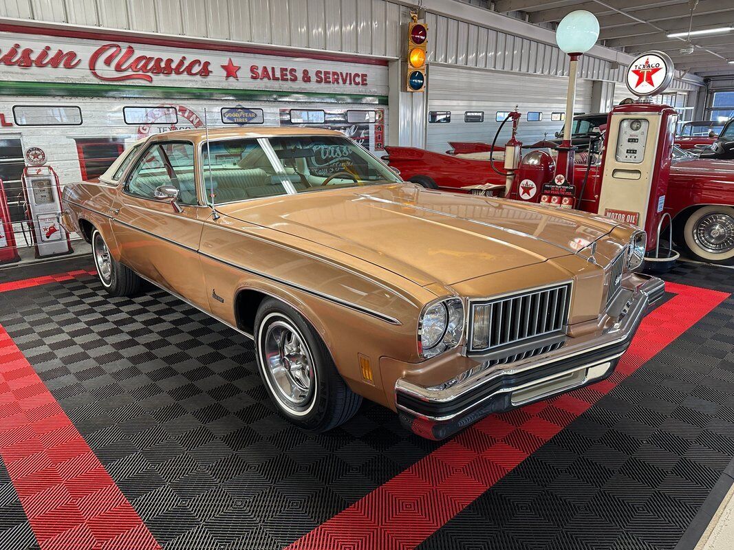 Oldsmobile Cutlass 1975 à vendre